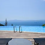 فيلة Ryalos *