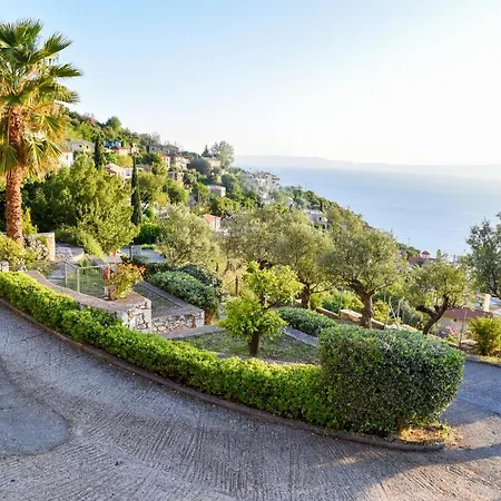 Ryalos Villa *